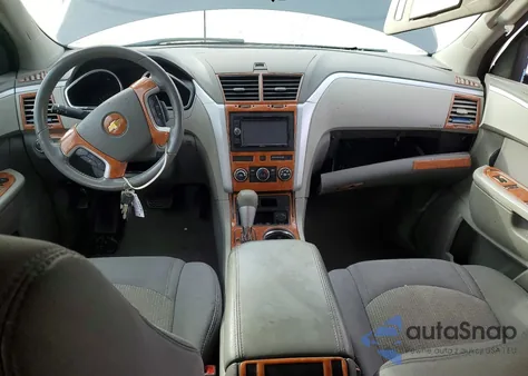 2012 Chevrolet Traverse Ls z USA, uszkodzony, nr VIN 1GNKRFED0CJ396787